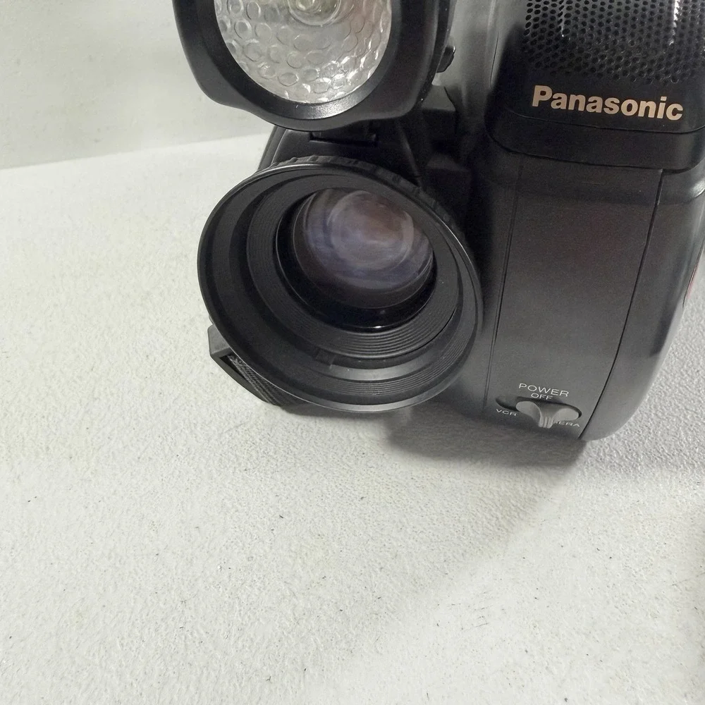 Panasonic Palmcorder IQ PV-IQ244D VHS-C Camcorder Video Camera Tested Working